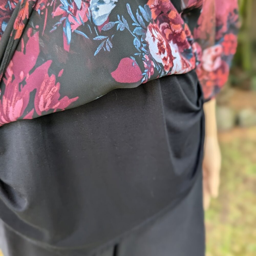 Floral Tunic Blouse - Picture 7 of 7